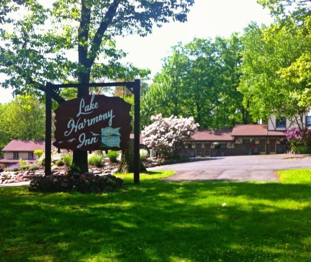 Lake Harmony Inn Exteriör bild